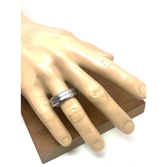 Men's Wedding Band Silver Tungsten Stainless Steel 8mm Ring Size 13.5 - Picture 5 of 14